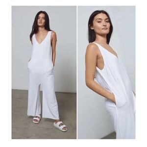 NWOT Lunya COOL ROMPER SINCERE WHITE M